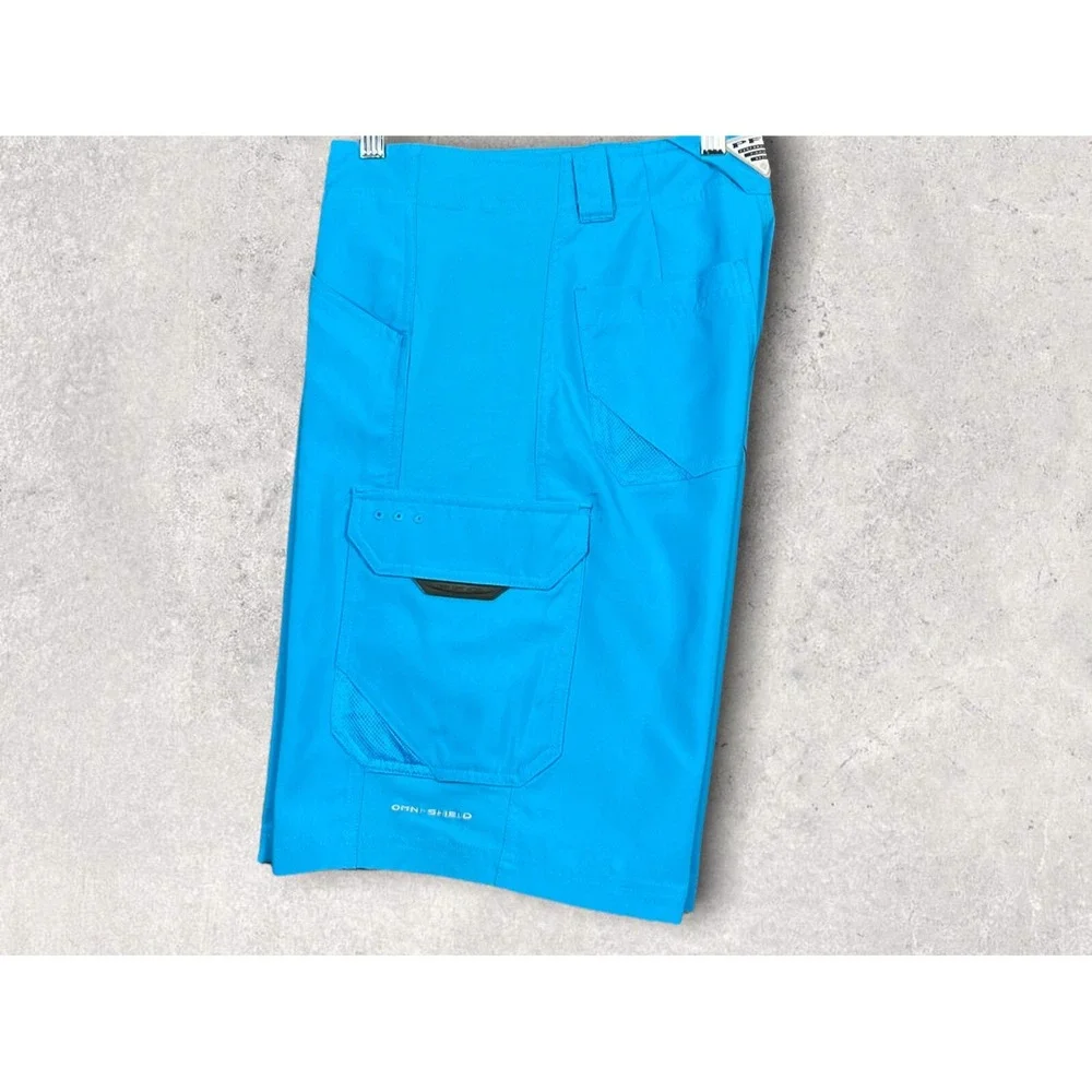 Columbia Mens Cargo Shorts Sz 30x10 Light Blue UPF 50 Omni Shield Sun Protection